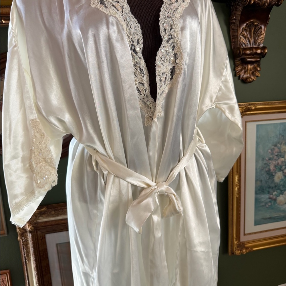 Victoria's Secret Ivory Satin Lace Robe vintage Victoria’s Secret robe